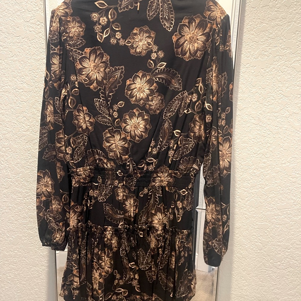 Misa Lorena mini dress size Medium